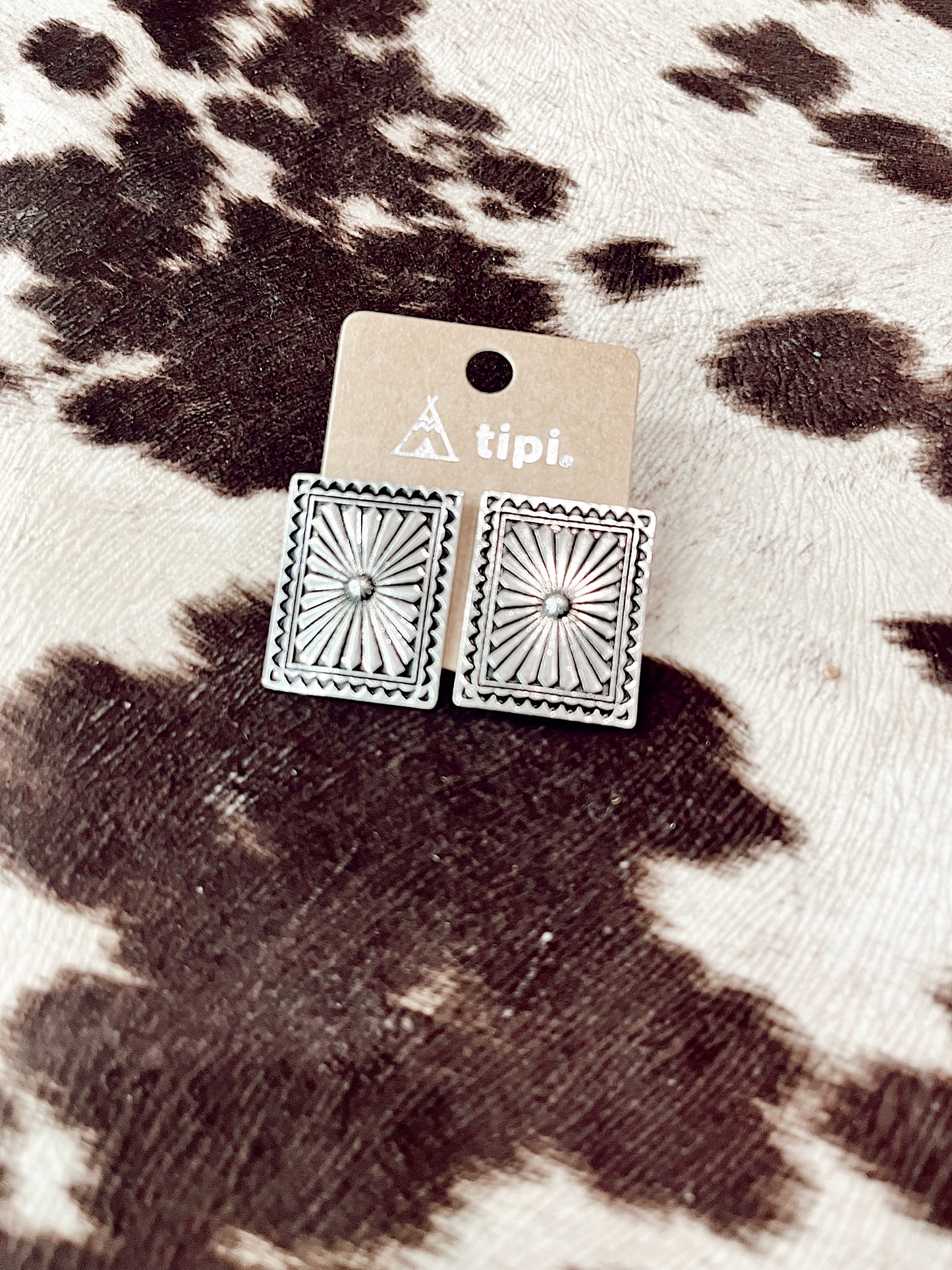 WESTERN RECTANGLE CONCHO EARRINGS