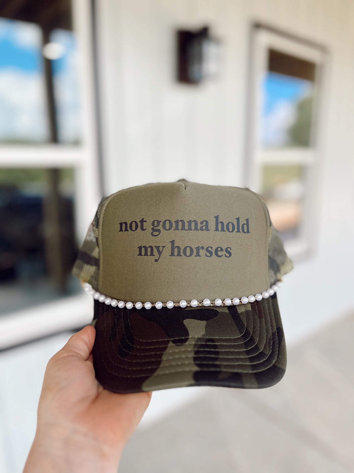Not Gonna Hold My Horses