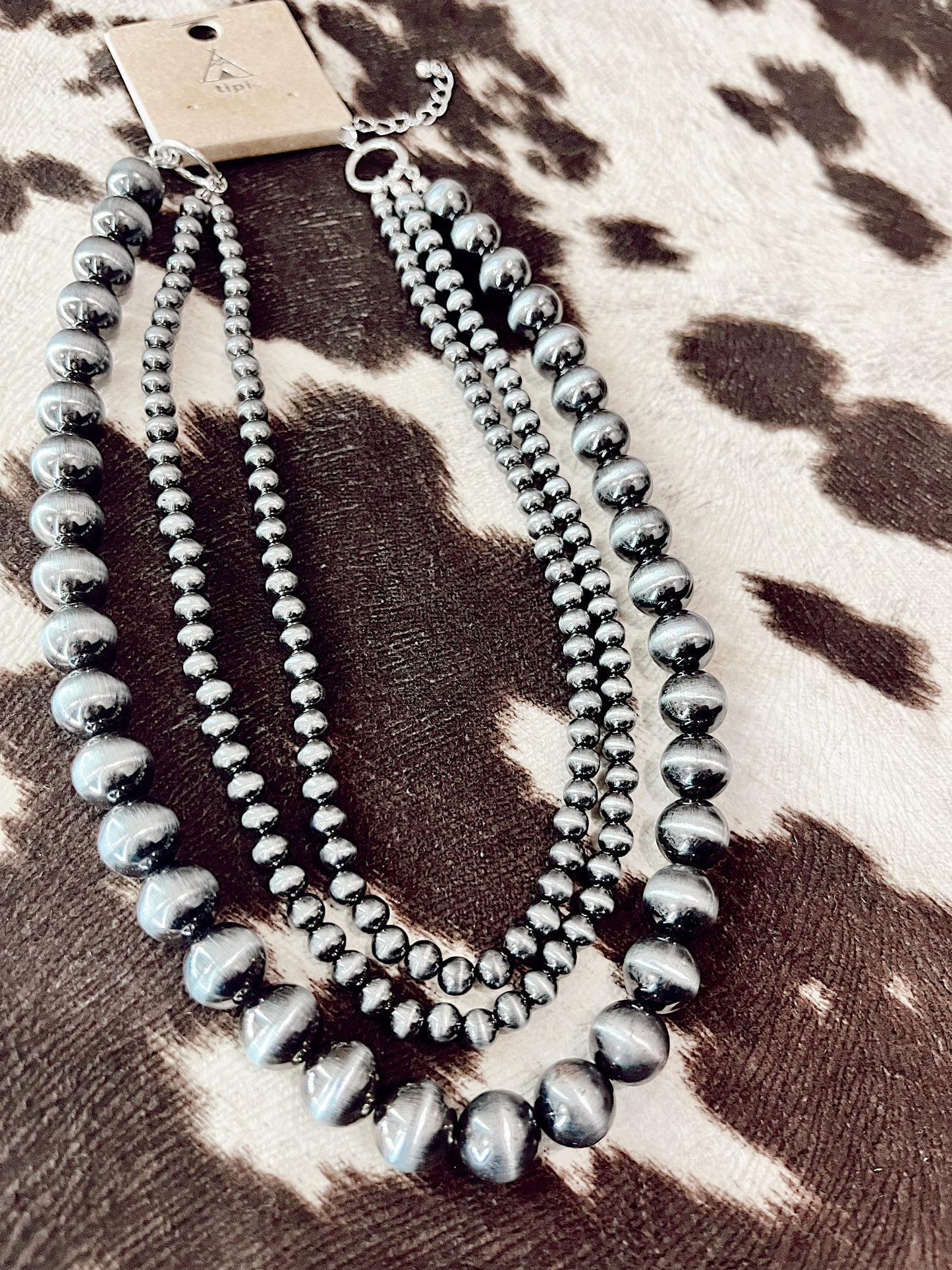 Western 3 Layered Navajo Pearl Necklace
