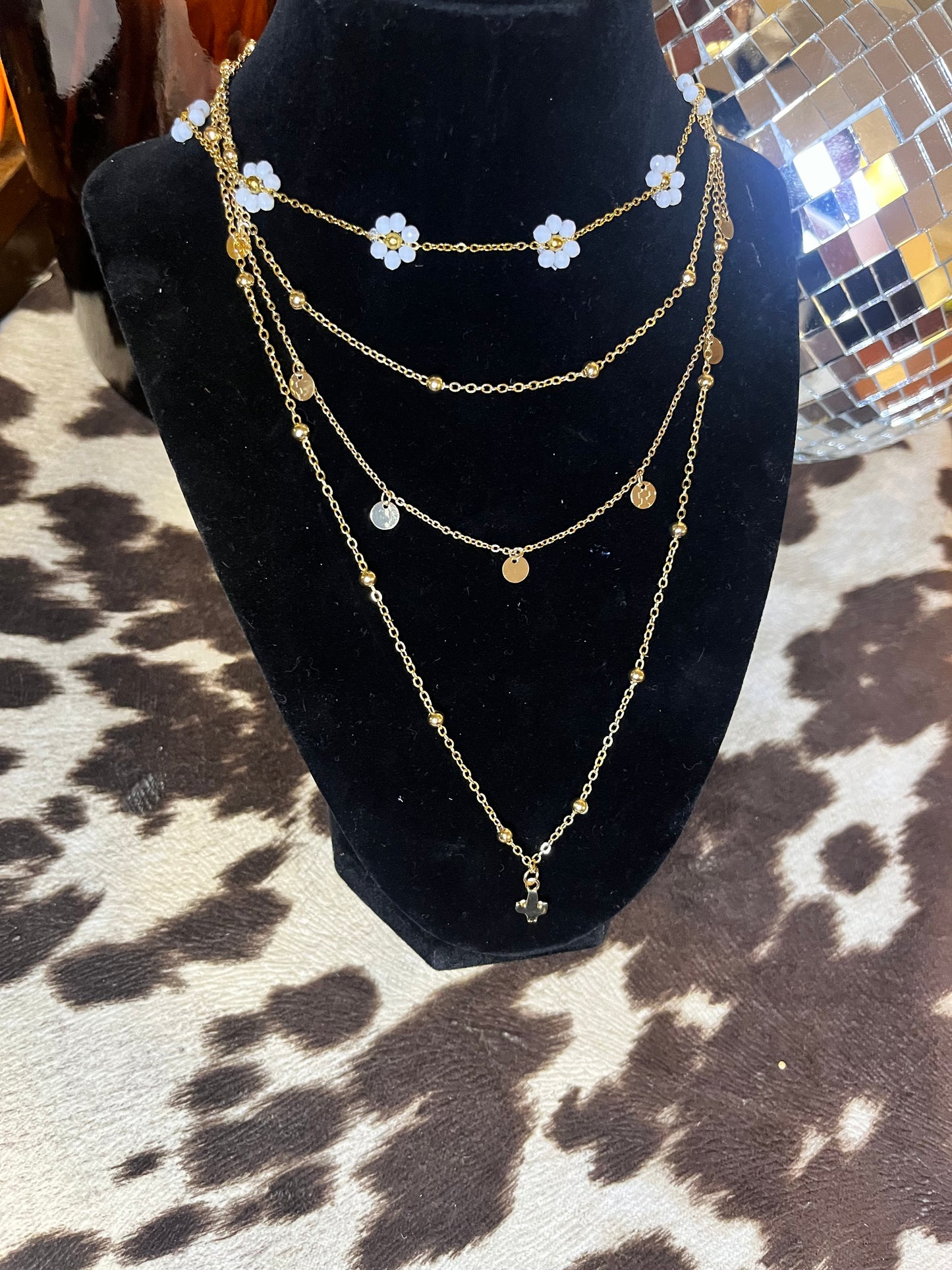 White Daisy Chain Necklace