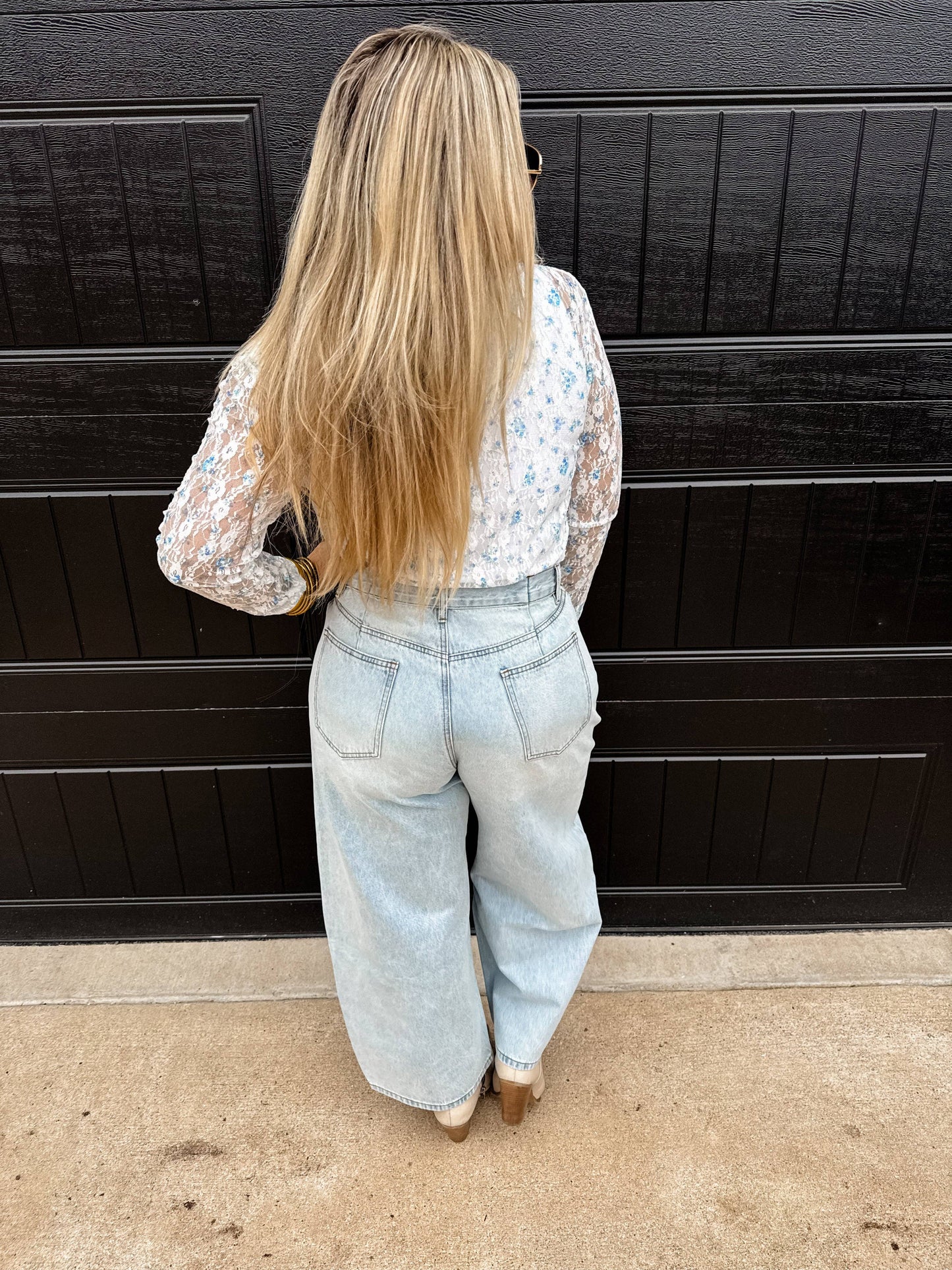 High Waist Barrel Jeans: Light Wash