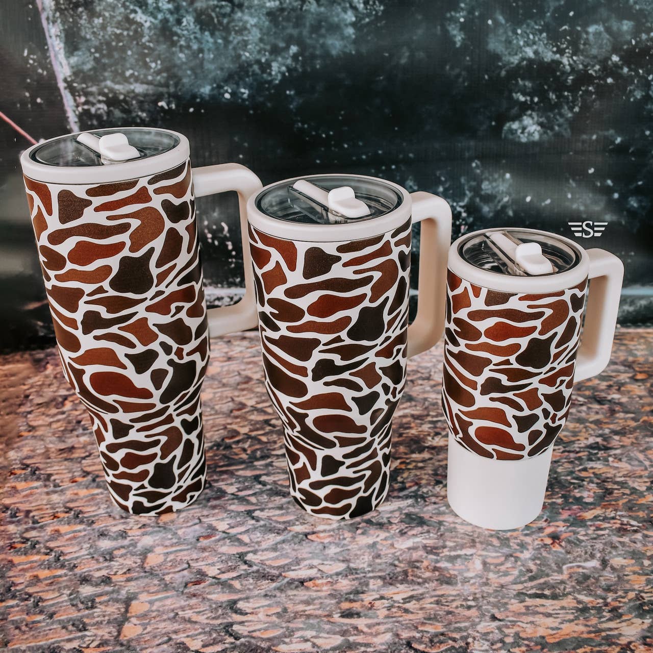 Duck Camo Flip Lid Tumbler: 40oz