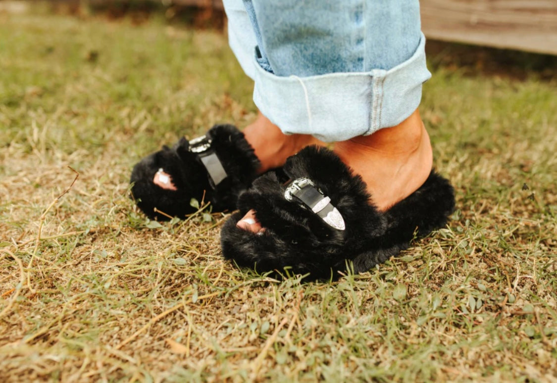 Home Buckles Sandles—Midnight