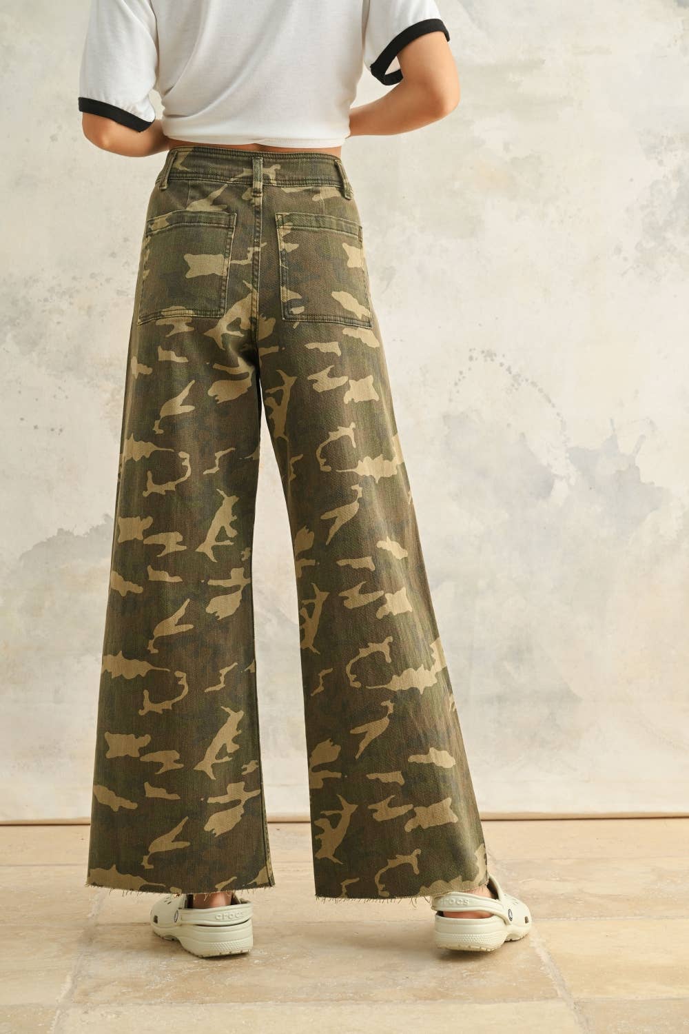 Camouflage Print Stretch Wide Leg Pants