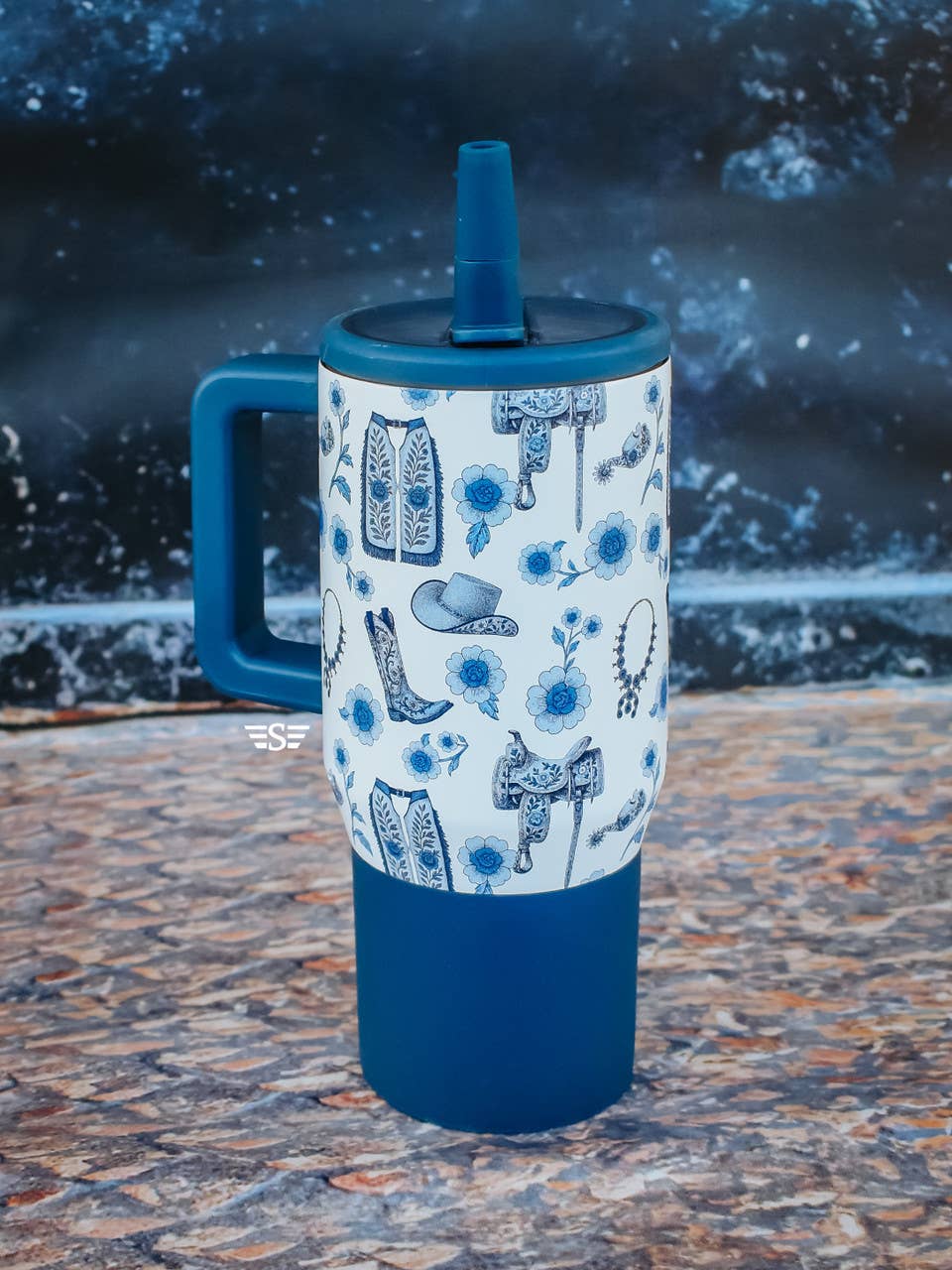 Western Chinoiserie Flip Top Tumbler: 32oz