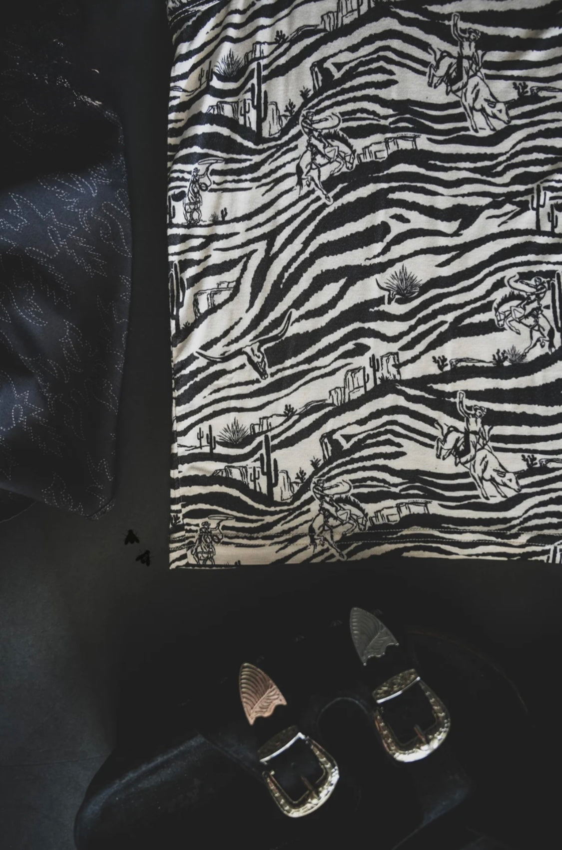 The Cowboy Zoo Zebra Tank