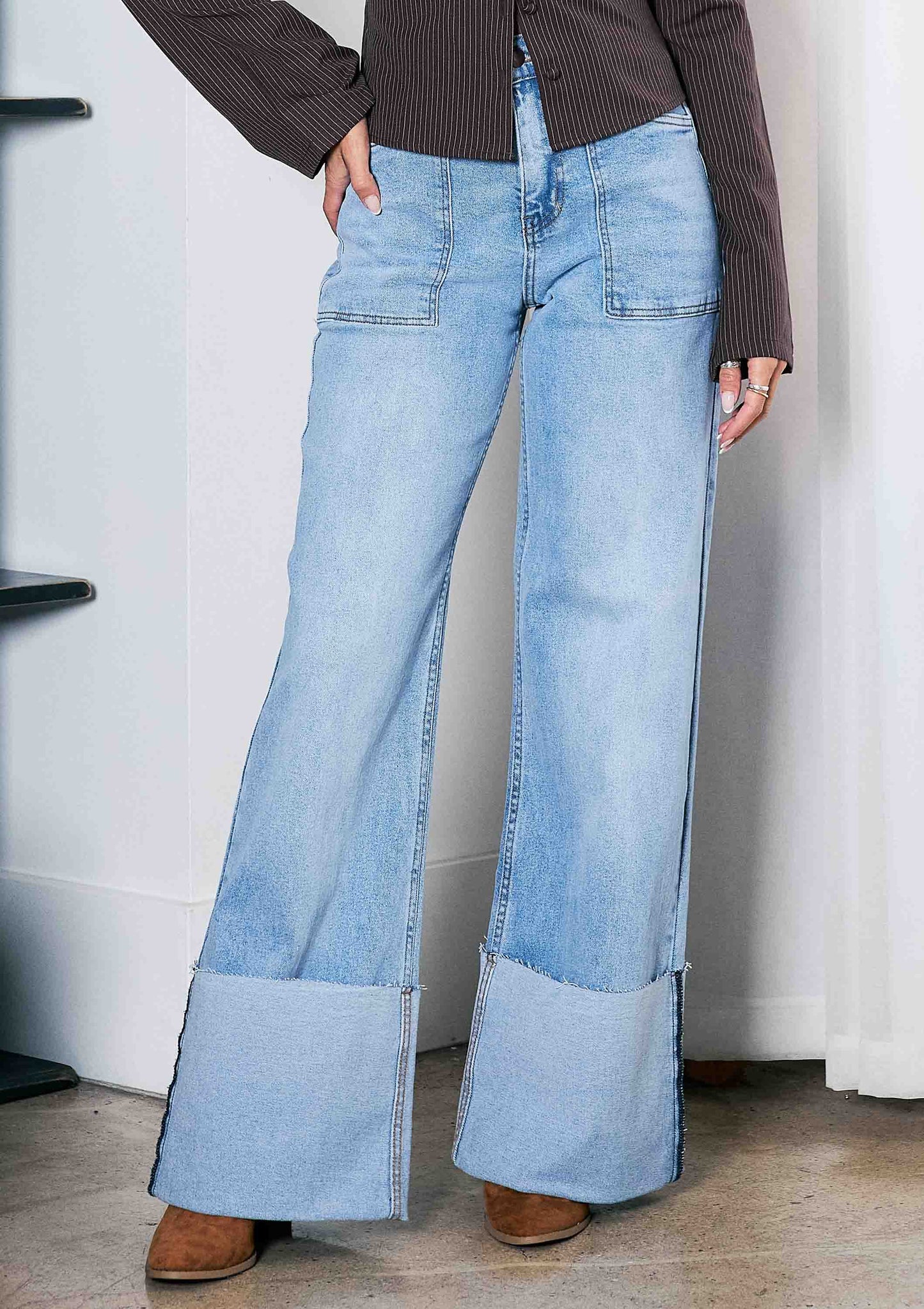 Wide Leg High Waisted Jeans with Comfort Stretch- Light Stone