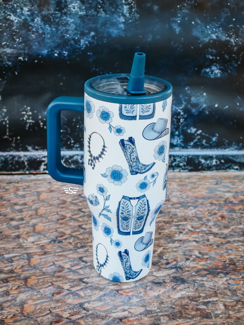Western Chinoiserie Flip Top Tumbler: 32oz