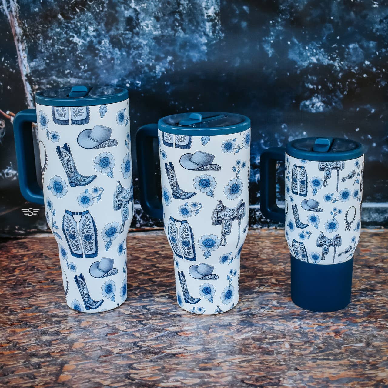 Western Chinoiserie Flip Top Tumbler: 32oz